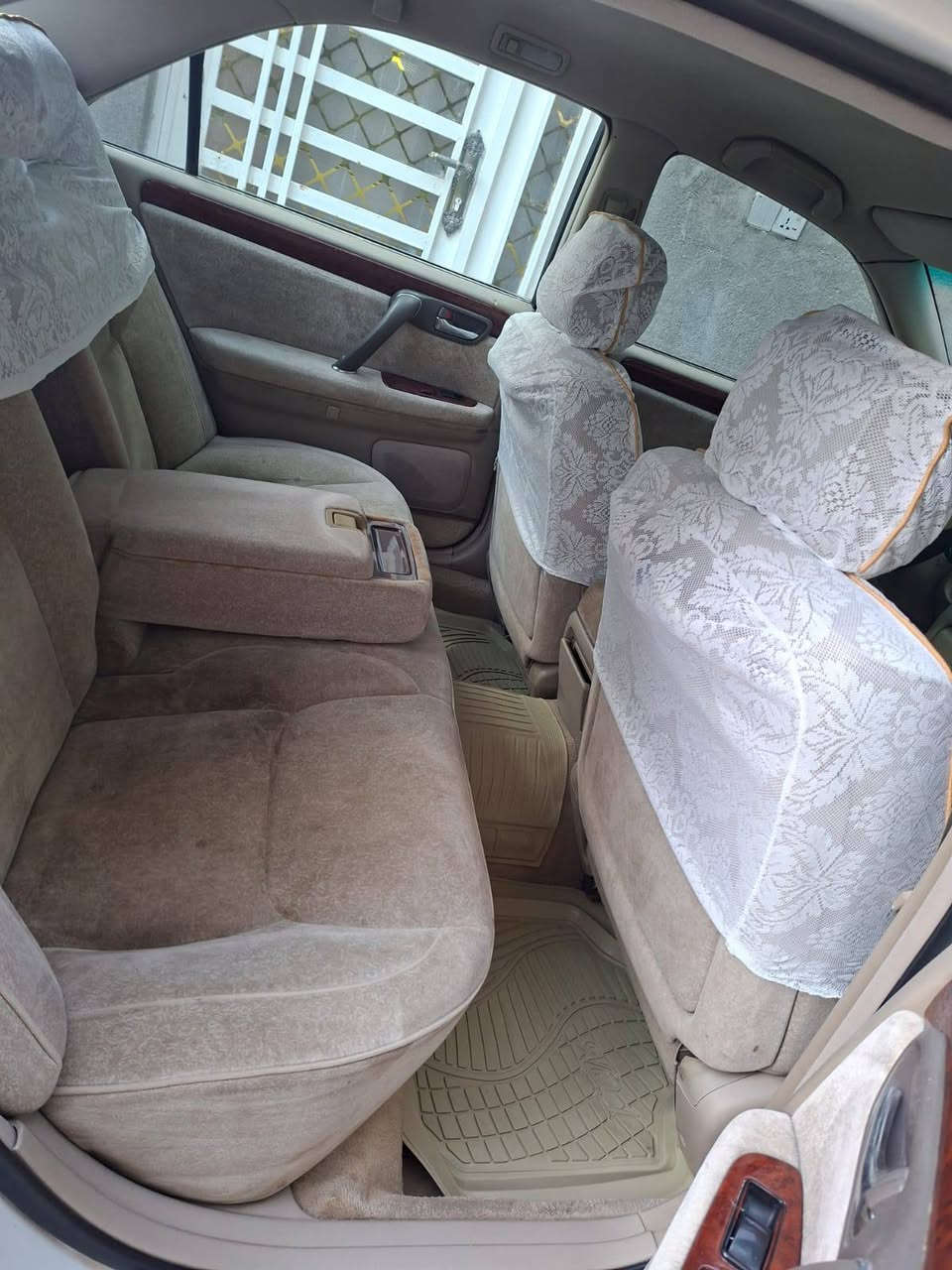 للبيع ملكه ادوات ادوات كير محرك D4 الكبير كير محرك مكفولات حداديه جديده تخم تاير جدد سياره جاهزه السعر32  بيه مجال ***********
