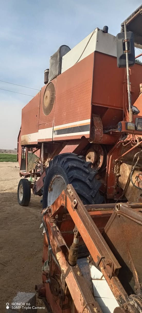 السلام عليكم حاصده لاڤيرده موديل، 85عراقي جاهزه نضيفه مكينه شرط تاير نضيف 
للستفسار اتصل على 
***********
***********
