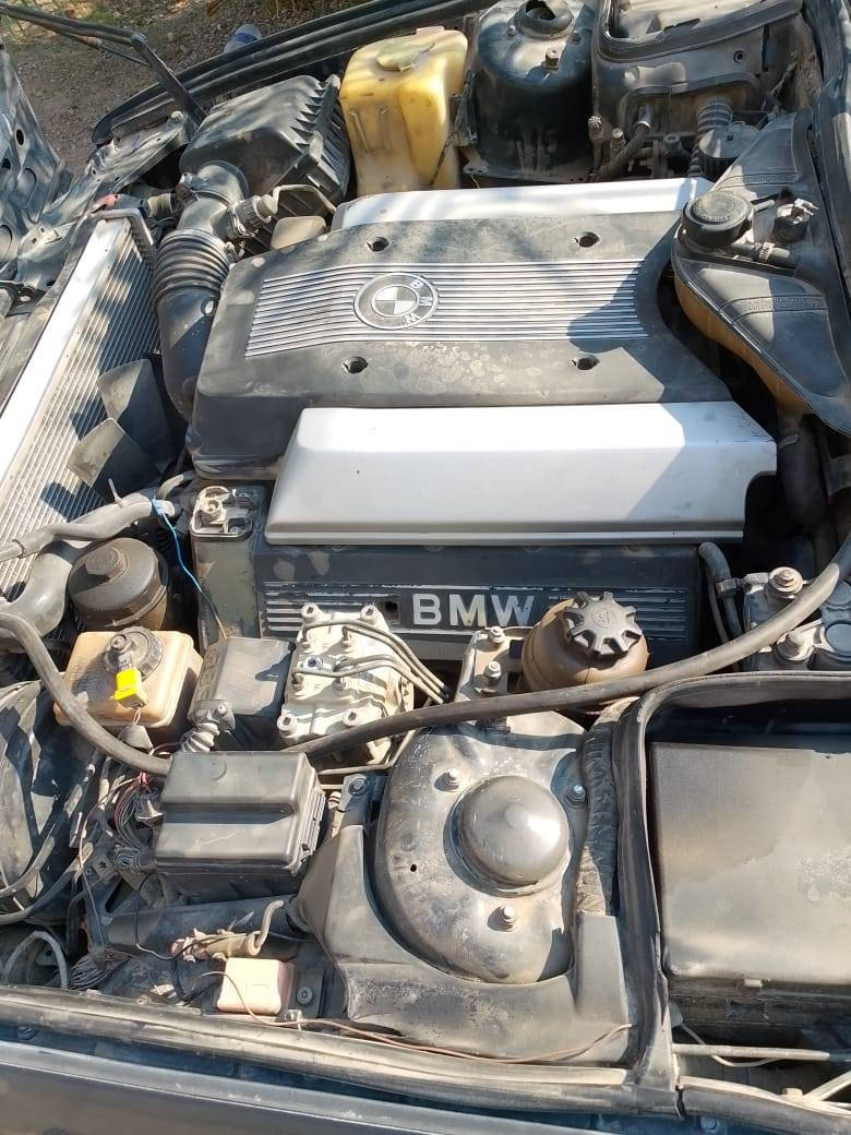 السلام عليكم اخوان بي ام 744i موديل 1993 رقم دولي شرط التحويل فول مواصفات واحد على واحد مصبوغه جماليه فقط كشن كهربائي تبريد حداديه فول كيرمكينه شرط الفحص فول مكفولات كشنات جلد رادار جي بي اس مكينه 8سلندر السعر 90$  بيه مجال شي بسيط سياره كفاله عامه من ضربه اوفد شي بس صبغ جماليه
الاتصال والاستفسار على هذا الرقم /   ***********
