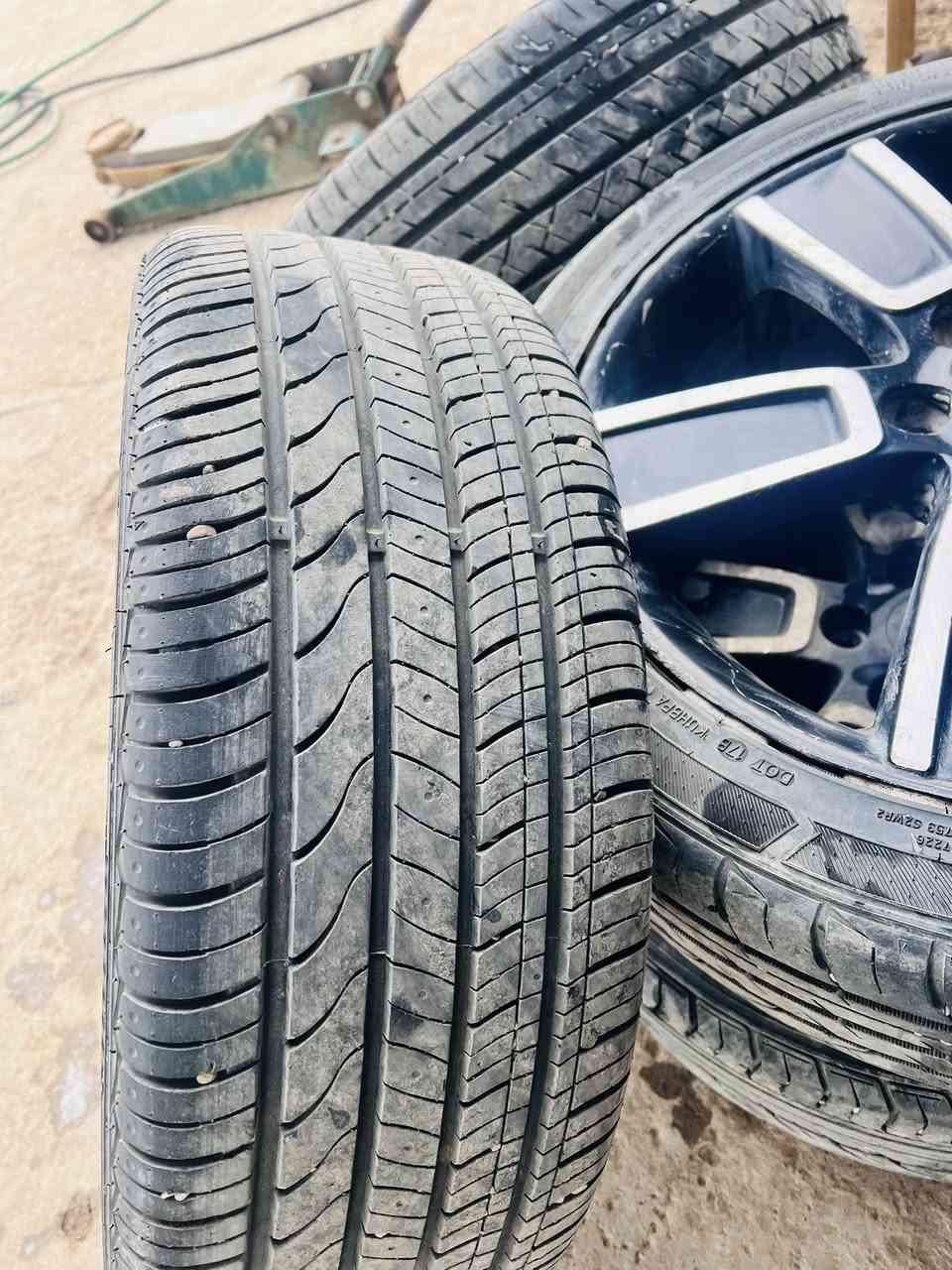 تخم ويل كاب  وتايرات 18
نضافه فول  لا لحيم ولا عواج شرط لفحص وتخم تاير شرط اخو جديد. 18/45/225
عنوان ديالى جديده لشط 
هاتف ***********
س300
