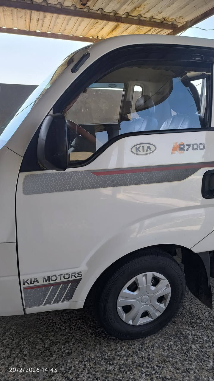 كيا2700رقم بابل موديل 2017 مكفولة كفاله عام من الصبغ والتبديل ومن كيرومحرك واكسن وشاصي ورقم شاصي سنويه جديد للاتصال ***********
