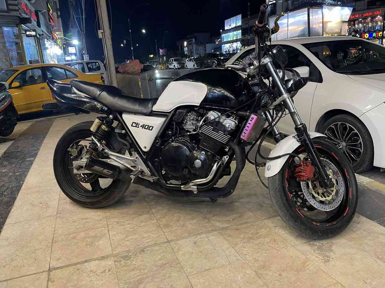 سلام عليكم
Cb400

محرك مفتوح 

بس بشرط كاتم اي صوت مشكله مابي 

شلعه  مازبوط

مكان كركوك روناكي

سعر ١٠ بي مجال 

***********
