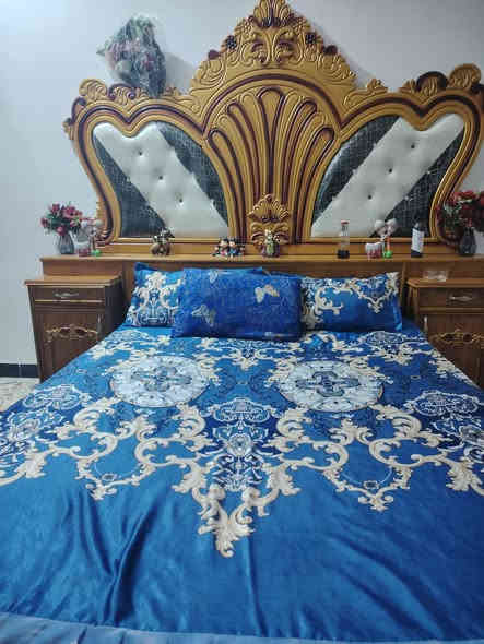 سلام عليكم غرف صاله شهر من مستعمليه نضيف حيل 
عنوان بابل حله ورديه خارج سيف سعد شارع 30
سعر 750بيه مجال 
***********
