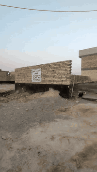 عرصه للبيع في حيل ثقافه ال ابو صالح خلف الجامعه 200 متر واجهه 10 ونزال 20 بناء بتلو مع ضلعين للاستفسار الاتصال عله الرقم او مراسله واتساب ***********
