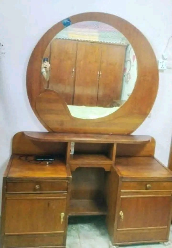 اخواني  غرفة للبيع بدون قنصور للبيع نضيفة مابيها خيسان السعر 155 وبيها مجال بسيط المكان الايمن


**إذا كنت صاحب هذا الإعلان وتريد حذفه لأي سبب، رجاءا أرسل رسالة إلى الدعم الفني**