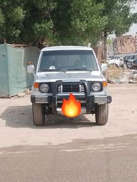 للبيع باجيرو موديل 91 سيارة رقم بصرة حداديه تخم تيرات مكينه وكير ثريوا...