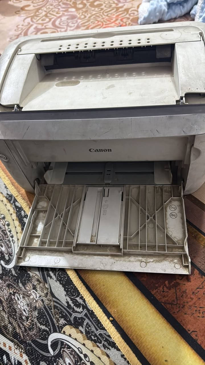 سلام عليكم لابتوب لينوفه حجم14 مع طابعه كانون شغاله 175 الف بغداد الشعله
***********
