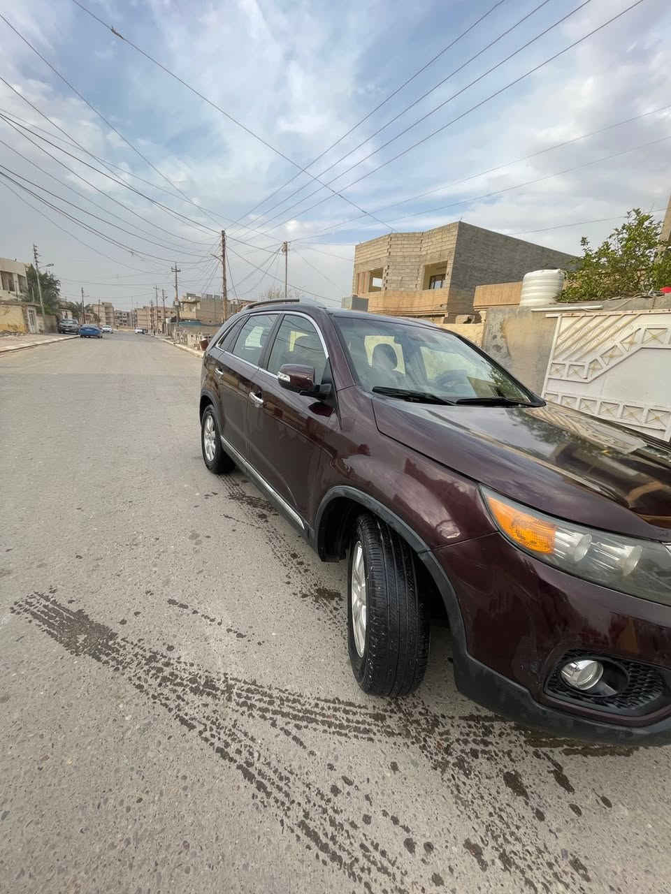سورنتو ٢٠١٣
رقمة بغداد 
باسمي 
تحويل مباشر 
مكان السيارة بغداد البياع 
رقم الهاتف ***********
السعر ١٢٢ وبي مجال
