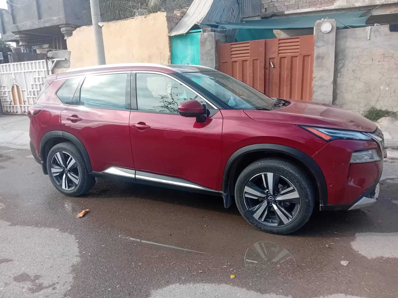 【سلام عليكم 】ِ
نيسان روج للبيع موديل『22』او مراوس حسب القناعه سياره بلاتيوم  مكانهه ديالى  فول موصفات 1/1   العداد『 45 』 السعر ١٦٥ بيه مجال للشراي الضرر تبديل قطعتين جامرلغ +بنيد للاستفسار اكثر اتصل 』『***********』
