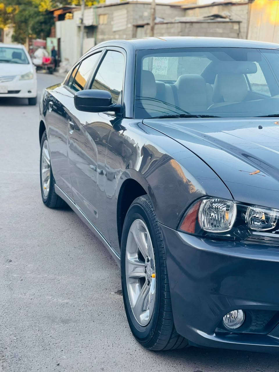 سلام عليكم جارجر للبيع
موديل 2013 السياره بدون حادث 
مكينه 3600 
سونار موجود بالمنشور 
سياره جاهزه وما بيها اي نقص 
رقم بغداد بسمي تحويل مباشر
مكان بغداد العبيدي 
سعر 156 بيها مجال 
رقم ***********
