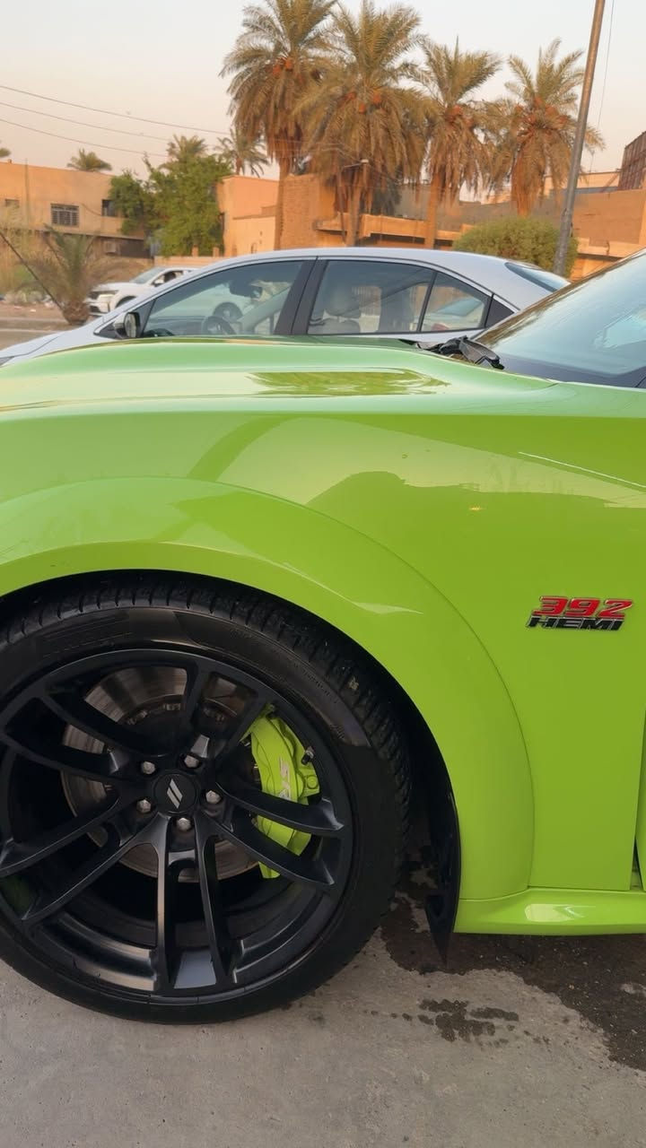 جارجر سكات باك وايد بدي أصل 2023 Last call
لون تفاحي مميز للبيع :

ماشيه 19500 ميل بالعراق فقط 4500
السياره رادار أمامي وباقي المواصفات المعروفه عدى الفتحه
عليها هدرز وبرمجه من امريكا +500hp
وسقف روز

رقم بغداد مميز على حجم المحرك (6400) سعره 7500$

السياره بدون ايرباك
حادثها خلفي جنطه وجاملغ خلفي عكس السايق صبغ
+ السياره مرشوشه اربع قطع كلير من امريكا (كلير نظيف) وتكدر توكع الكلير لان نظيف واثر شخوط خفيفه
السياره ابيعها ويا الرقم او بدون 

للتواصل : ***********
