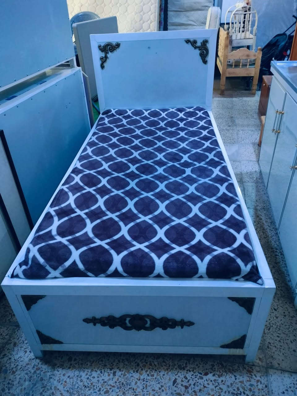 قنصور المنيوم أربع ابواب ملحق   تحت عدد 2الدوشك عدد2
معرض ابو كرم لبيع الاثاث المستعمل والجديد 💥💥
وشراء جميع انواع الاثاث المستعمل 💥💥💯
  للتواصل واتساب اواتصال ***********--***********
العنوان /(دهوك فايدة)-قرب زراعة فايدة وخلف قائم مقامية شنكال
