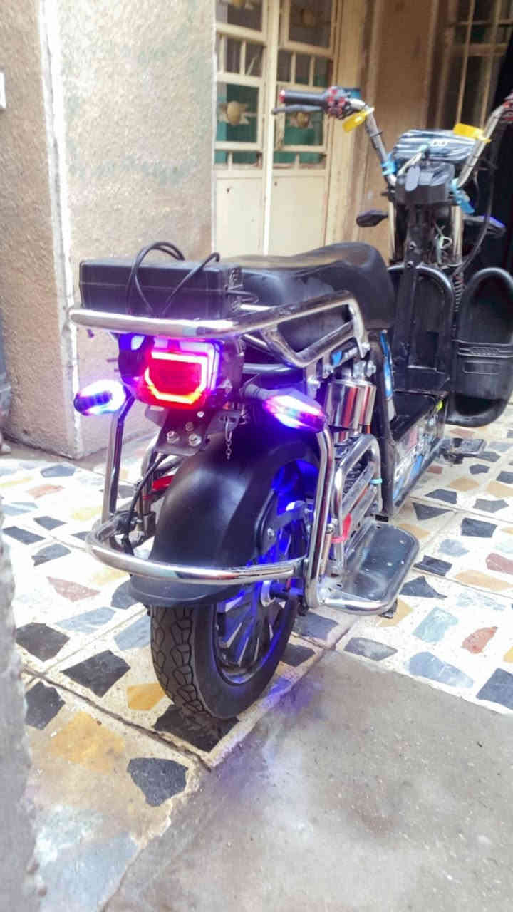 دراجة شحن للبيع  العنوان الورفلي***********
