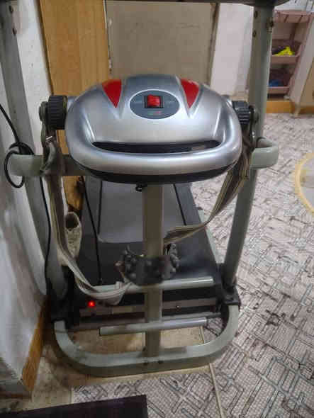 ب250 وبي مجال
جهاز كلشي ما بي بس شاشه ضربه بسيطه 

كربلاء بوبيات عامود 62 

***********
