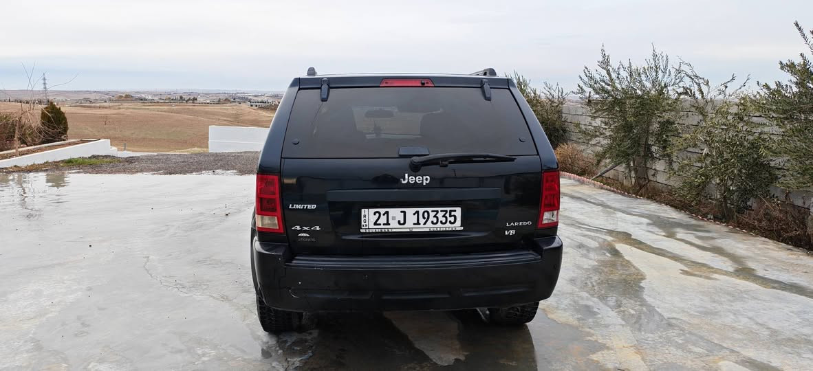 جيب 2005دةبل اسل  كارتي بةنزيني كركوكي هةيةهةندي بوياخي هةية من بةكامل بوياخ دةيفرؤشم جم جمال***********  سعر78   معمةلة
