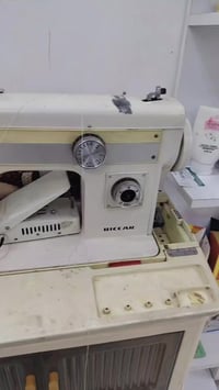 مكينة خياطة • شغالة • طرز