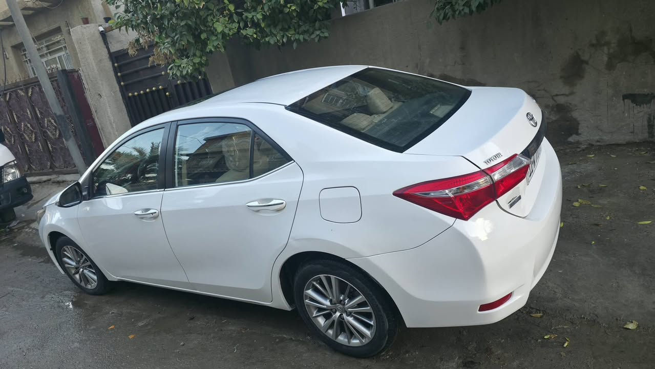 السلام عليكم..
كورولا خليجي limited  شركة ساز للبيع فقط 
موديل 2015 محرك 2000ss غير مفتوح بوضع الشركة
صبغ الدعامية الامامية والخلفية مع هلال الجاملغ الخلفي فقط
عداد المسافة 151 كم 
المواصفات..
فتحة سقف.  تشغيل بصمة . كشنات جلد . تحكم سترين  كروس سرعة . تحكم تبريد شاشة . المرايا طي اوتو . وباقي المواصفات المعروفة
ملاحضة* نصف القمارة متعرضة الى حالوب 
السعر 145 $ 
السيارة بأسمي وجاهزة دون اي نقص 
العنوان بغداد الشرطة الخامسة زيد ***********
