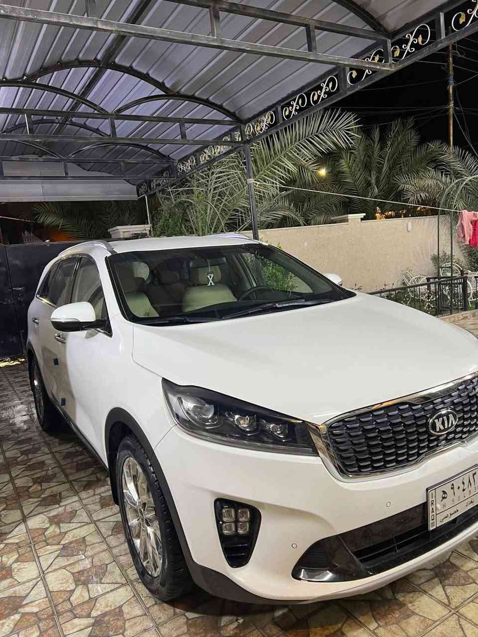 السلام عليكم 
للبيع كيا سورنتو 2020 (خليجي ) رقم بغداد 
سياره مكفوله كفاله عامه من دعاميه للدعاميه مواصفات ضمان شركة الدولية
 ماشيه 90KM
1_بصمه ابواب
2_محرك 6سلندر
3_نفكيتر ماوس جي بي اس خرائط
4_حساسات اماميه خلفيه
5_اللايت زنون 
6_شاحن وايرليس
7_شاشه اصليه
8_كامره صليه دواره 
9_كراسي 2 كهرباء
10_ 3قطع تبريد
11_لد امامي مع تشغيل 
12_كروز مثبت سرعه
13_تحكمات ستيرن
14_سبعه راكب 
15_ويل كب نيكل
16_بصمه تشغيل وابواب
17_كير 8 نمر 
18_ترحيب 
19_كشنات جلد
20_جنطه كهربائية ذكيهً (الفتح عند الاقتراب)
21_مري شفط اشاره بل مري
22_بردات ابلادية
23_اربع انظمه قياده smart.  Cimfort.  eco.  sport
24_كشافات ضباب
25_علامة سورينتو  مضيئه بالدواسه
26_لايت زنون عالي وناصي 
سعر مناسب جداً 
السياره بأسمي وتحويل ثاني يوم 
لاتصال ول استفسار 
 770 348 5860
‭0774 355 0043@إشارة
