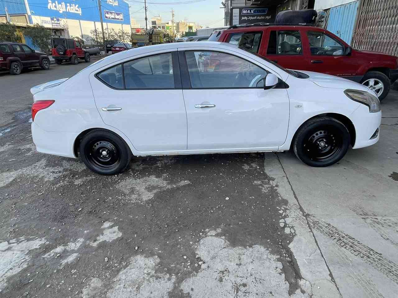 للبيع 
مديل2021بدون صبغ بيها شويه بارد باب نفس لون 
ماشيه90
وكاله عليه تحويل عليك
***********
