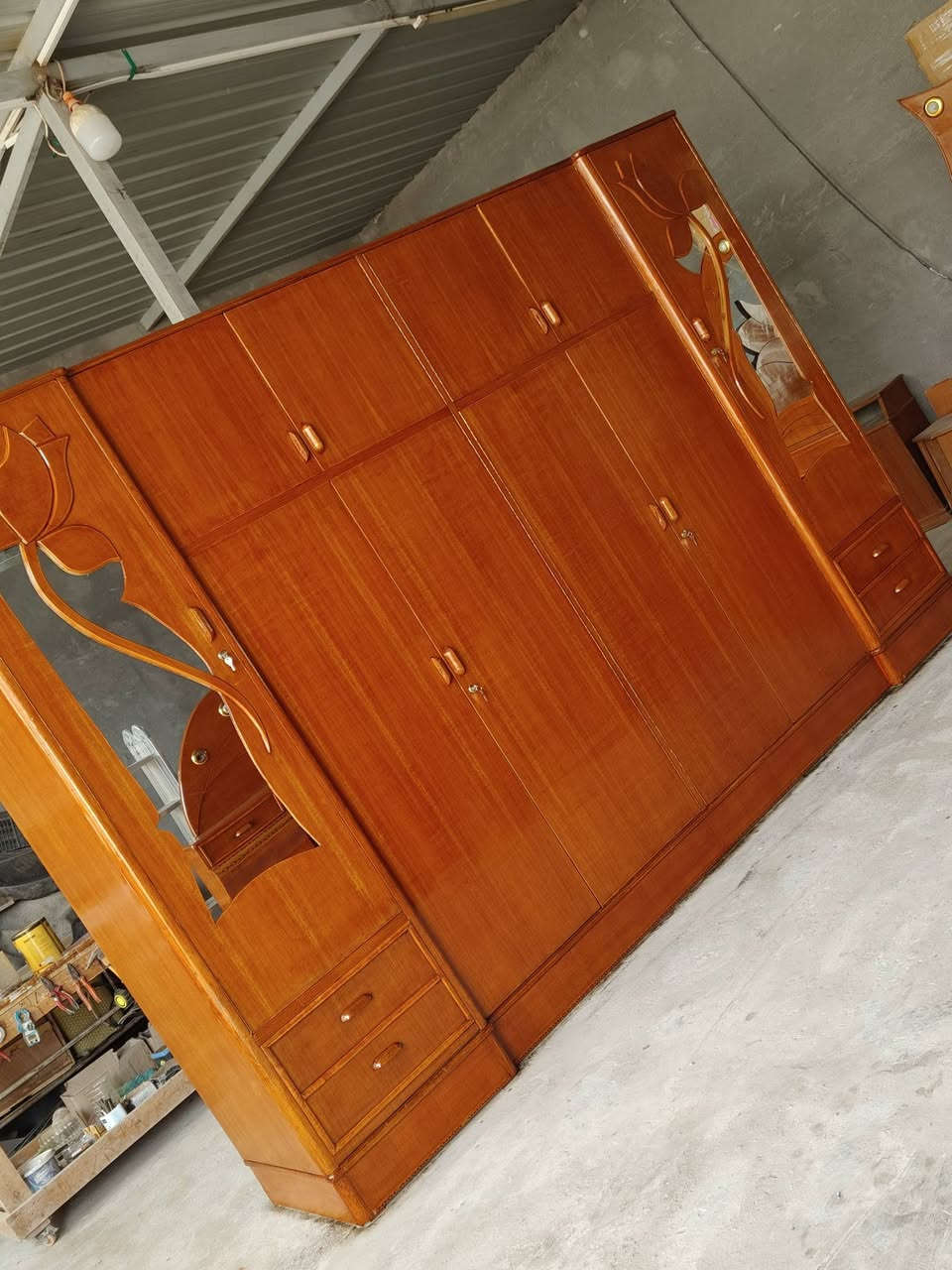 غرفة 6 باب طابقين تسكام 5 ملم اخت الجديده السعر 850 واتساب أو اتصال *********** مكاني بابل حله أبو غرق قرب السيطره يوجد توصيل وشد بكروه
