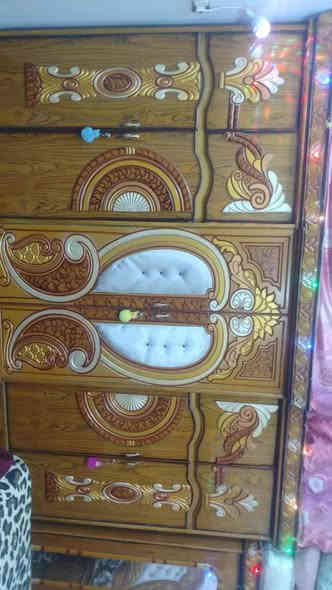 السلام عليكم غرفه تسكام للبيع خشب درجه اولى عراقي 5 قطع السعر 750 وبيه مجال مكان النجف الكوفه شارع المعمل   للاستفسار ***********
