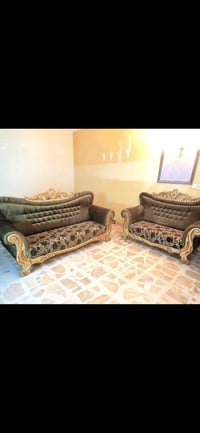 يوجد طقم قنفات جديد ١٠ مقاعد ثلاث قنفات واثنيم كرسي بسعر قفل ٦٥٠ جديدا...