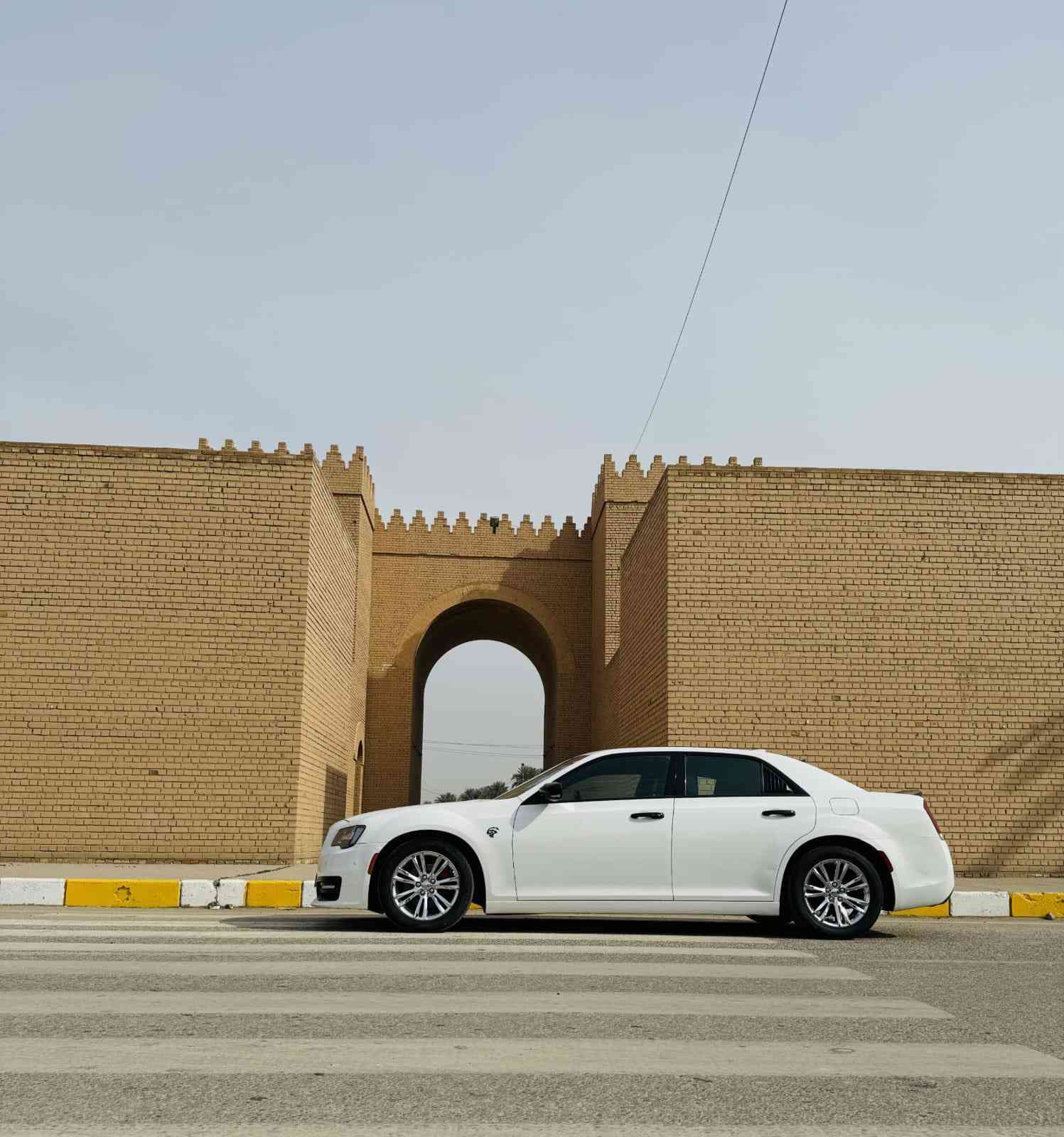 السلام عليكم
كرايسلر اوباما موديل 2021 S
وارد امريكي تو ويل 
فول مواصفات من عدا الفتحه 
رادار جانبي + هيتر بل مري
كشن جلد تطريز S + كهربائي 
بصمه ابواب 
شاشه كبيره 
محرك 6 سلندر 3600 
باقــي المواصفات معروفه S 
سياره رقم سليمانية   
حادثها باب مصلح وباب مبدل
   سياره جديده ✅ 
*********** للتواصل واتساب
