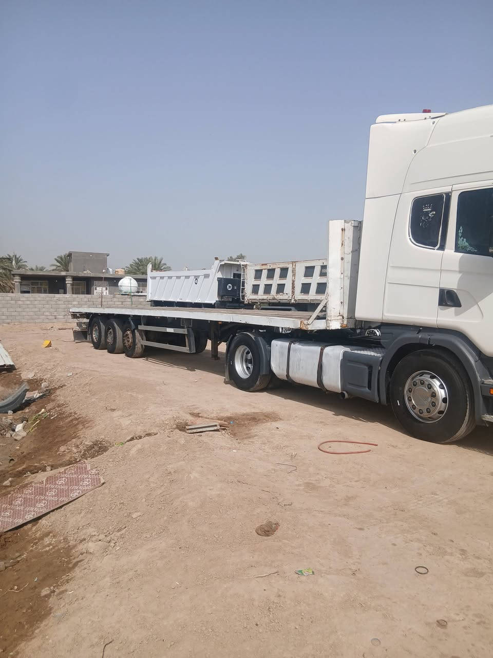 السلام عليكم سكانية للبيع ٢٠٠٢ رقم بغداد شرط التحويل ع،بانة دسك السعر ١٨٠ مجال بسيط للاستفسار ***********.  ***********
