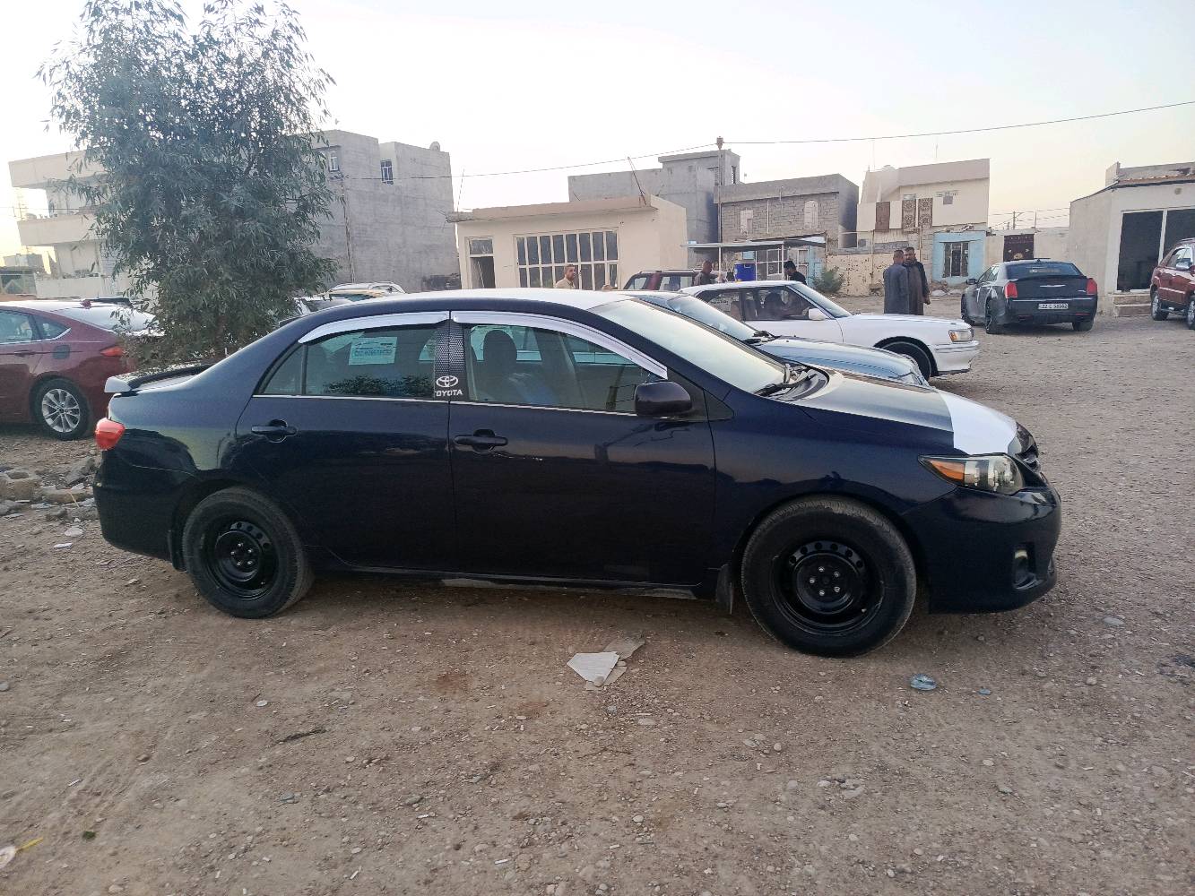 السلام عليكم كورلا وارد امريكي لون حبري  موديل ١٣ فئة Le بيها قطعة البنيد فقط  سيارة مدامة سنوية ساقطة قبل شهرين بيها محرك موديل ١٧ قبل فترة شديته لاتنقيص ولاشي المحرك والكير مكفول سعر١١٣   وبياها مجال كلش قليل سيارة بيها جراد خفيف على القمارة وصندوك وموجود صور الجراد  واي تفاصيل اخرى  اتصل مكان سيارة ديالى المقدادية رقم الهاتف ***********