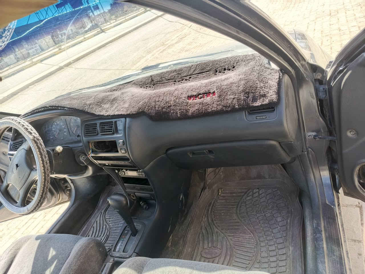 السلام عليكم كورله موديل 94 سيارة لا تنقيص ولا تبخير مكفوله صبغ للجماليه السعر ٤٨ وبيها مجال مكان سامراء ***********
