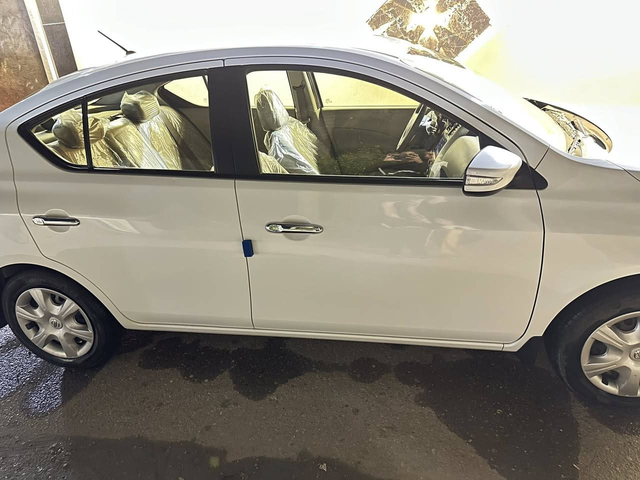 سني مصري 2024 كفالة عامة من الصبغ والبارد بأسمي وتحويل ثاني يوم المكان بغداد السعر 125  وبيها مجال رقم صاحب السيارة ( *********** )
