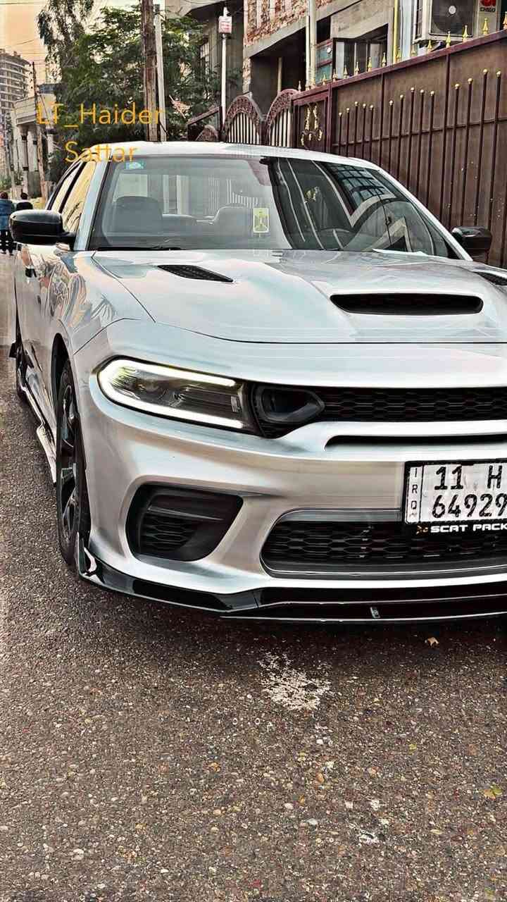 جارجر موديل ٢٠٢٢ sxt plus محدثه كت كامل وايد بدي السيارة ماشيه ٧١ ميل 
مواصفات لبلاس معروفة فوول مواصفات 
كشنات جلد تدفئه 
فتحة
مري قلاب ورادار بلمري
بصمه
شاشه وسط 
رادرات
تبريد قطعتين 
موصفات هواي بعد…
السيارة بدون ايرباك حادثة باب الصدر والسونار مرفق بلصور  
مصروف عليه السيارة كت وايد بدي وحدادية جديده كامله من كلشي 
بلعافية على الياخذة
مكان غزاليه 
***********
