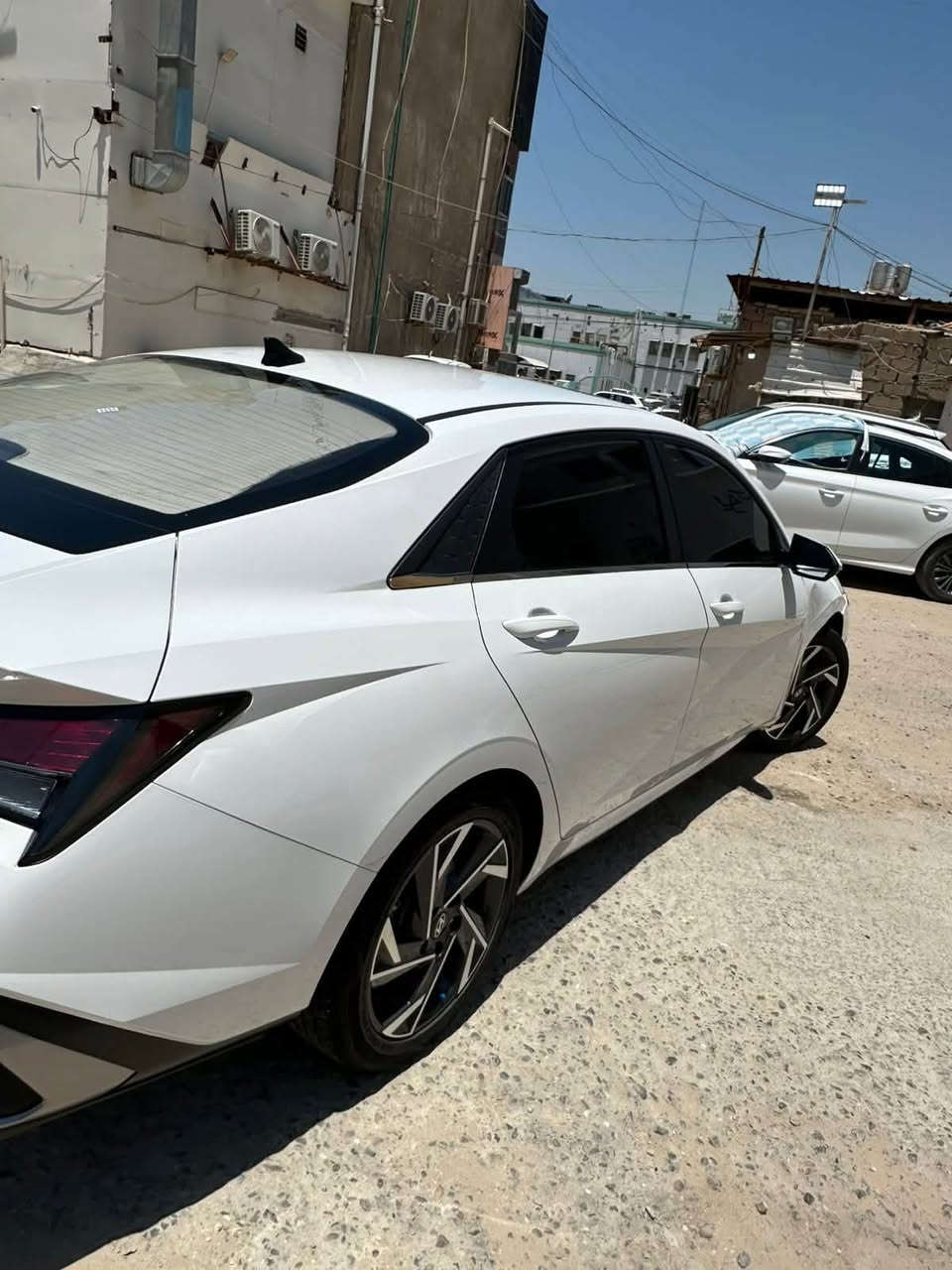 هونداي النترا 2024 تجميع صيني للبيع 
 مكينه مكفوله وتبريد وحداده جاهزه من كلشي 
بيه ضربه خفيفه بالجاملغ الأيمن مثل ما موضح بالصوره وبيه بباب السياق مو ضربه مجرد طخه خفيفه موضحه بالصوره وباقي السياره كفاله من بنيد وصندوق 
مكان السياره البصره الجزيره / الفيروزيه 
السعر 125 ورقه وقابل للتفاوض 
رقم الهاتف ***********
