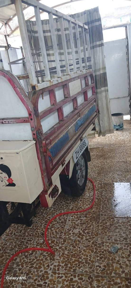 ستوته للبيع نضيفه السعر 850 وبيه مجال للطيبين مكاني الموصل جناب الايمن وبيه منفيس


**إذا كنت صاحب هذا الإعلان وتريد حذفه لأي سبب، رجاءا أرسل رسالة إلى الدعم الفني**