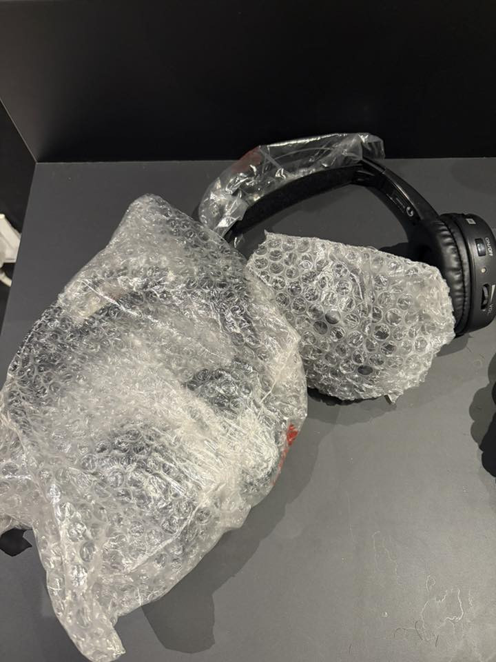 سماعات لاندكروزر للبيع  غير مستخدم وكاله أصليات الي تفيده يتصل .. مكاني بغداد
***********
