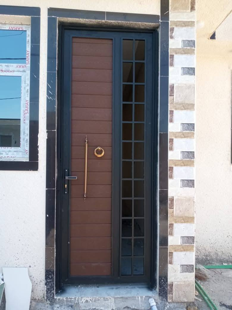 معمل بركات الزهراء الحداده عن توفر عروض خاصه بالاسعار وتشمل كافو أعمال الحداده الأبواب والشبابيك ومحجرات والسقائف إستفسار اتصال *********** وتساب *********** او زياره مقر عملنا الكئان في سماوه بدايه سكك مقابل أسواق الغدير بادارة حيدر الحداد
