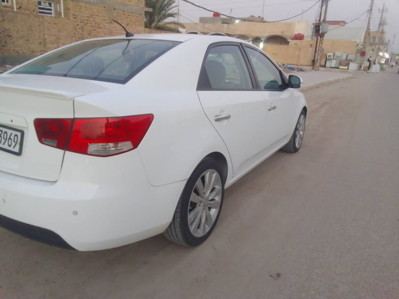 السلام عليكم ورحمه الله وبركاته
كيا سيراتو موديل 2012 خليجي مكفولة من الصبغ والتبديل رقم سليمانية دولي جديد هزة جديدة شفتات سرعة تحكم جهتين تبريد بيانو عداد ليزري كلها بلاد حته الدعاميات دواخل جديدة فقط بارد بسيط جدا وكرت مكينة وكير تمام السعر 115 موجودة الديوانية ***********
