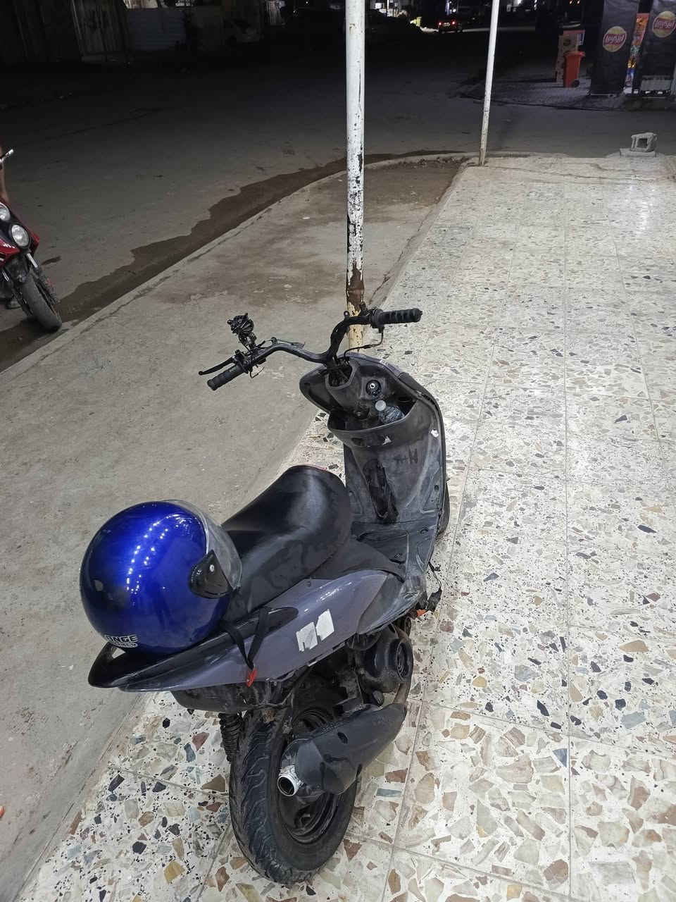 السلام عليكم🤍.
ماكس منغولي مال لعب دراجه  شلعه ومعدل خير من الله تجي وتشوف بعينك مكينه بلاديه صالنصه رياضيه fm  تخم تاير جديد  دراجه تشتغل هندر( السلف ملغي) كفراتها تجاريه  وانطيك وياهن كفر احمر الدراجه مال قتال 
السعر 350 وبيها مجال بسيط ✨
مكاني بغداد الحسينيه مال راشديه📍
موجود خاص والشراي ينورني 🍀


**إذا كنت صاحب هذا الإعلان وتريد حذفه لأي سبب، رجاءا أرسل رسالة إلى الدعم الفني**