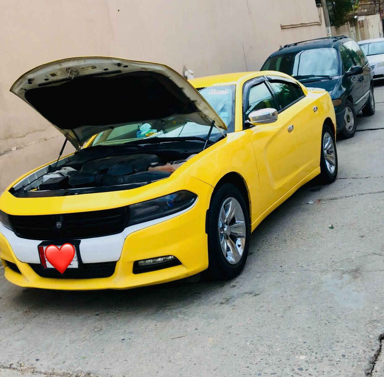 السلام عليكم جارجرللبيع محرك 3600موديل 2015 فول مواصفات ماعدى التنته رقم بغداد السيارة مكفوله كفاله عامه ضررها  فقط شبر بجاملغ الخلفي مال السايق سياره تدفئه بلكشنات داخل نضيف  مكاني الموصل ويل 18 السعر اتصل ودلل ***********
