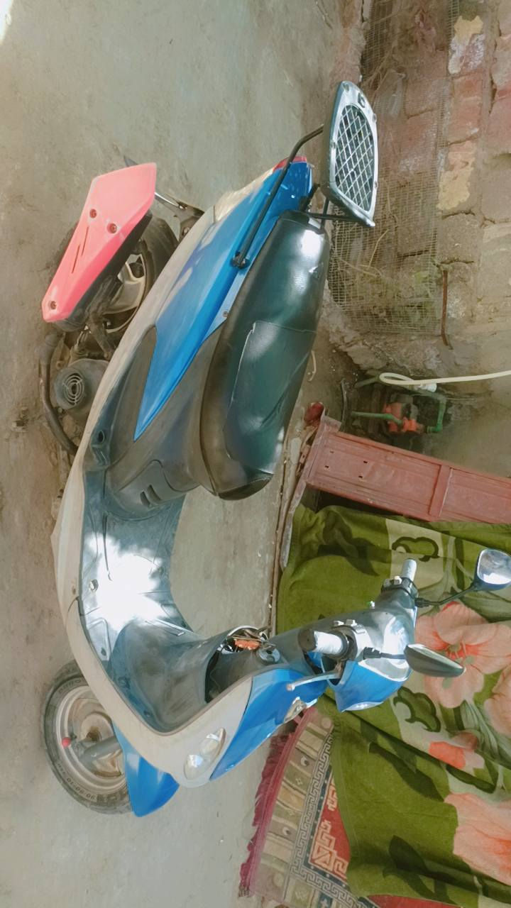 السلام عليكم ماكس للبيع منغولي كفاله عامه كهربائيات شغاله صالنصه رياضيه شلعه معدل تشتغل نقره سلف جفته بس والله الدراجه قويه ونظيفه مكان كربلاء الامام عون  سعرها 550 وبيها مجال بسيط ***********
