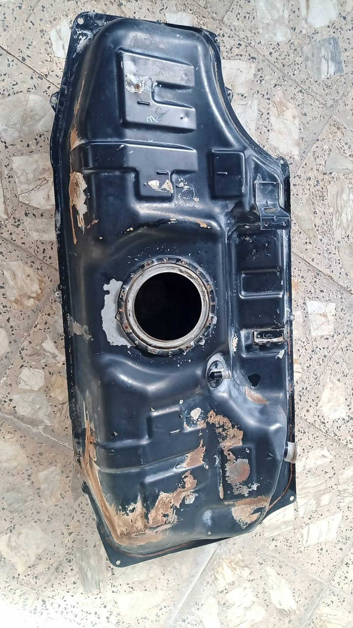 سلام عليكم ورحمة الله من رخصت لادمن المحترم 
غراض اكسنت مضلع للبيع 
فرممه كامله هيه والقواعد وطوب 
فلنجات امامي عدد 3 
قاعده فيت بم كامل 
بلاجكتورات تفصيخ جدد 
تانكي بانزين 
قفل بنيد 
مكاني نجف الاشرف رقم الهاتف ***********
غراض قيموهن بما يرضي الله واني ماقصر انشاء الله
