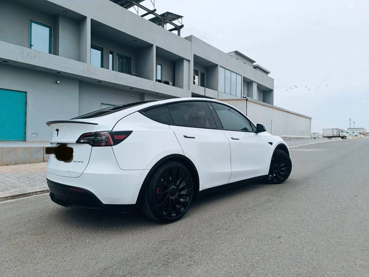 Tesla model Y doul motor performance
موديل:2022

مود: truck-drift-custom 

فول فول واحد علي واحد

٣قطعه مسبوغ

رقم شانصى:7SAYGDEF7NF543912

ماشي سياره :٢٠,٠٠٠ميل
سعر : ٢١,٠٠٠$ 
***********
