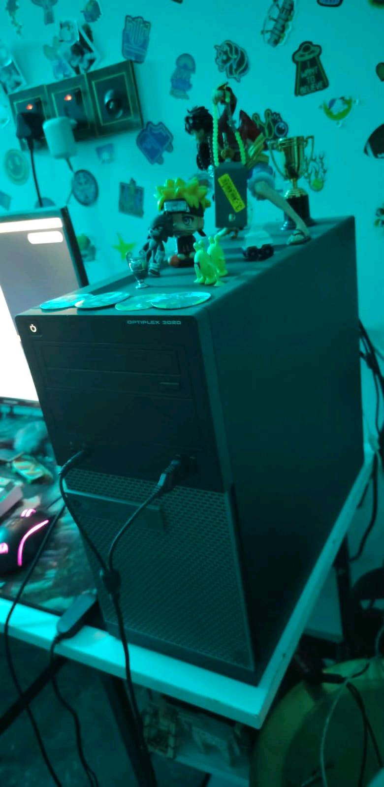 السلام عليكم pc للبيع مكاني بغداد البياع 
ابيعيلك بسعر كيس اقل كيس ب 200 شاشه وكيبورد وماوس النظافه مال كيس موضحه يمك 