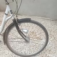 بايسكل حجم 26 اخوان بايسكل نظافته 85%100 وسعر البايزك اللي راح يكون 50...