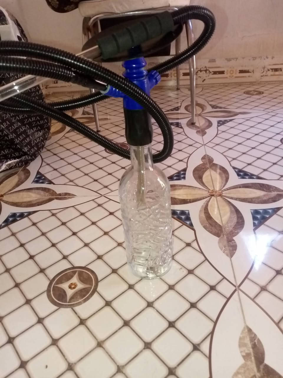 السلام عليكم..نركيله سفري مال سفرات جديده شرط بالكرتون مامستعمله ب 12 الف والجبيره الحمره مستخدمه مرتين فقط ب 22 الف تعال خاص او اتصل على ***********
