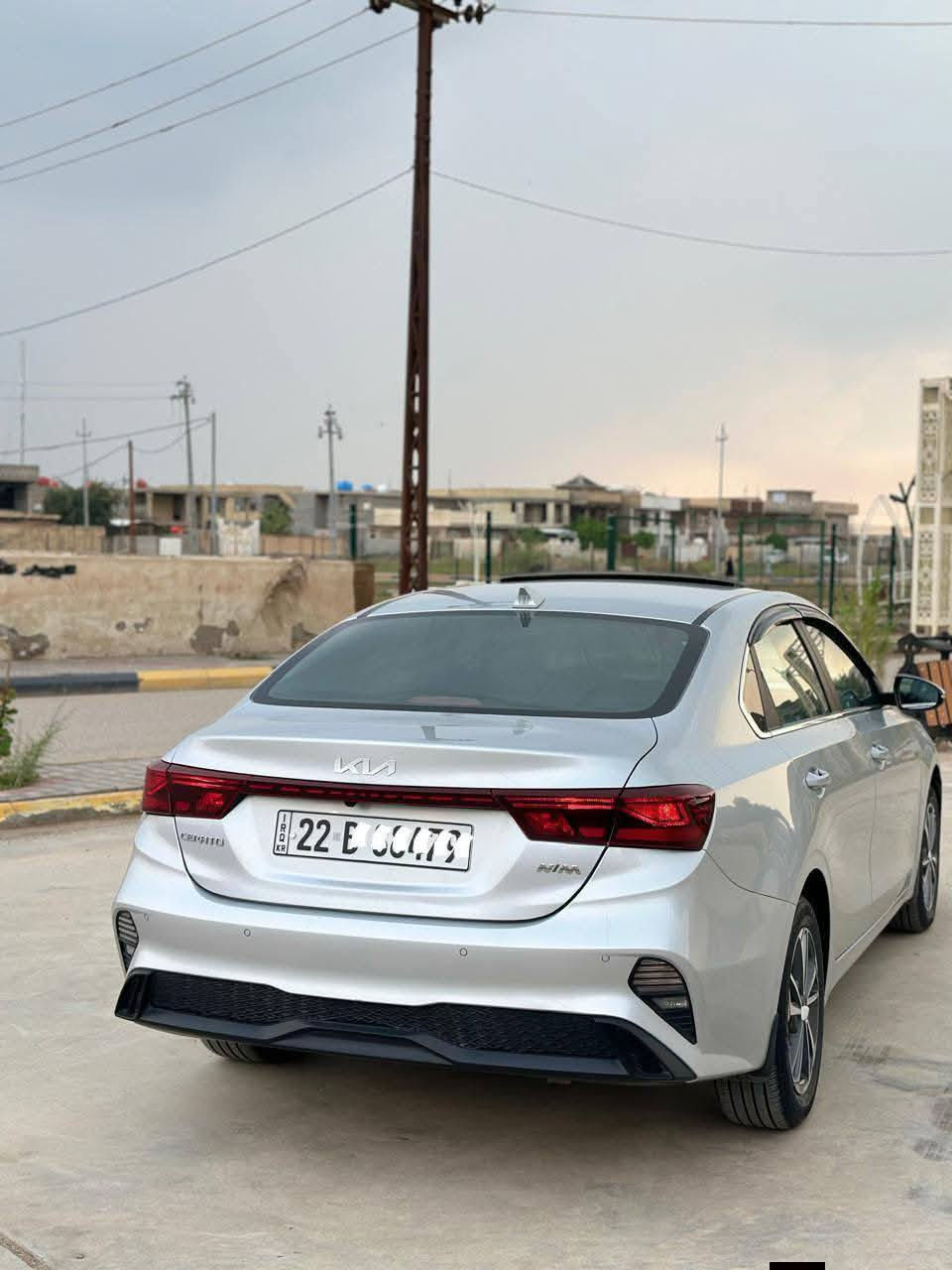 السلام عليكم سيراتو للبيع موديل 23
سيراتو شركة نيم . موصفات فول محرك 2.0  قطعتين تبريد شاشه بلادي فتحه ويل كب 3 انظمه قيادة كامره خلفيه حساس خلفي كشاف ضباب لدات لايت زنون نظام كروز سرعه سياره جديده بشكل حته الارضيات مامستخدمات #مكفوله بيها ملاحظه بسيطه ذاكرها بصوره 

#السعر 173 وبيها مجال 

#مكانها واسط الزبيدية 

***********

@إشارة
