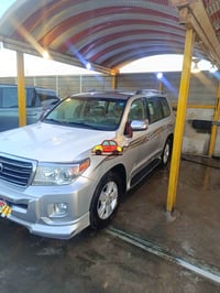 لاندكروزر • ٢٠١٢ • بدون ضربة