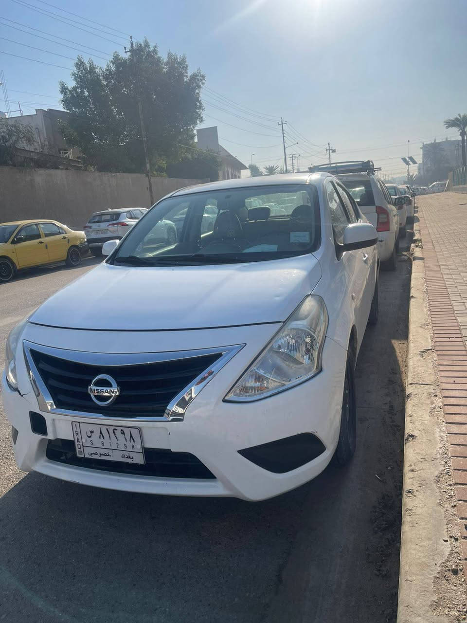 السلام عليكم 
نيسان سني 2021 بغداد ب اسمي 
فقط بيها طخه بسيطه موضحه بالصور بعدها ع وضعها 
مفروشة جلد .. كشنات تغليف .. سيارة نضيفه ...ماشية 100
السعر 116
المكان بغداد حي تونس  الاتصال فقط عل رقم 
***********
