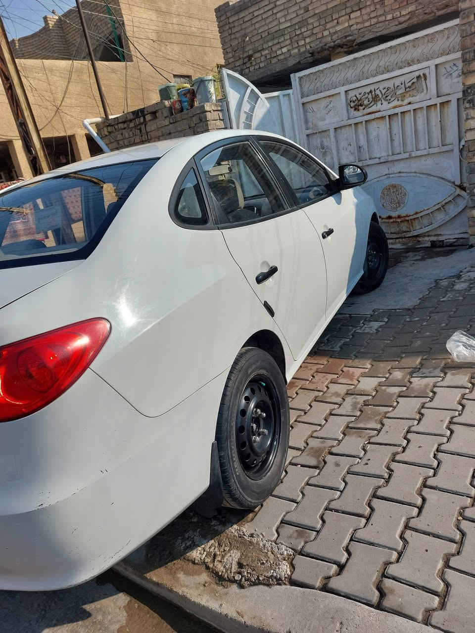 السلام عليكم النتره (محرك ٢٠٠٠)  ٢٠١١ سليمانيه بسمي بلاديه مكفوله من البارد والصبغ  
بيه منظومة غاز سياره مناقصه كلشي 
 سعر ١٣٠ 
***********
