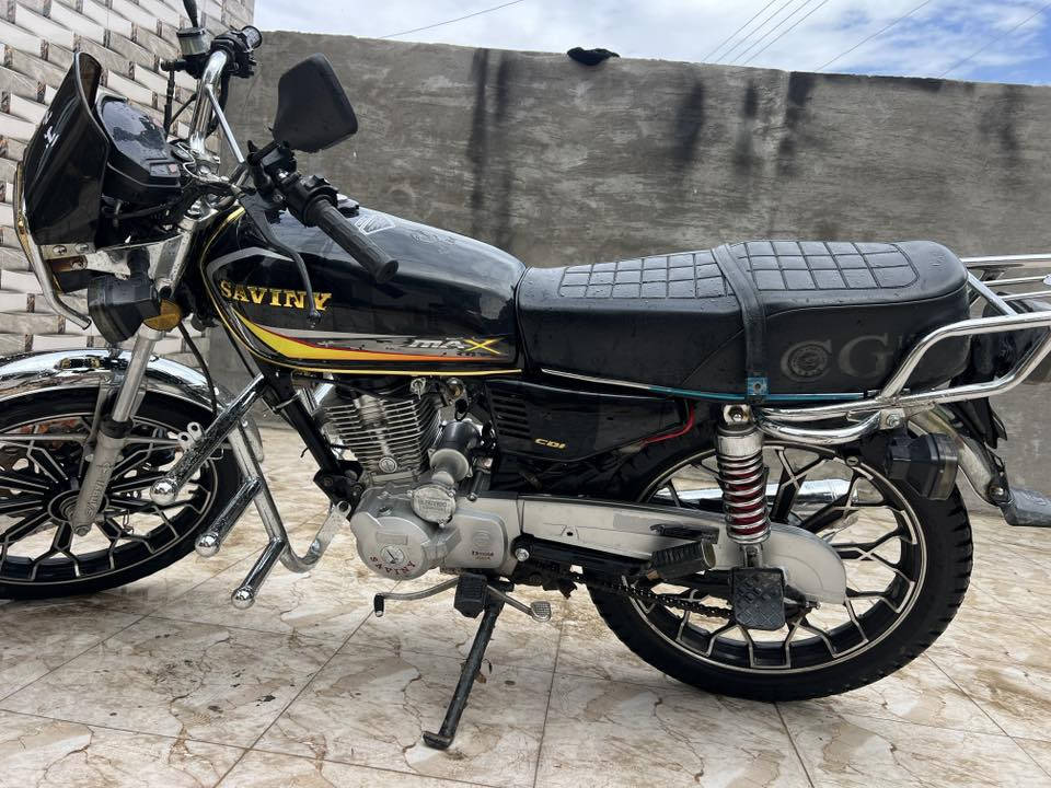 السلام عليكم ايراني موديل24 تشغيل عن بعد بصمه كهربائيات كله شغاله محرك 150 كبس ممفتوح السعر 750 وبيه مجال شي قليل ***********العنوان الحبانيه
